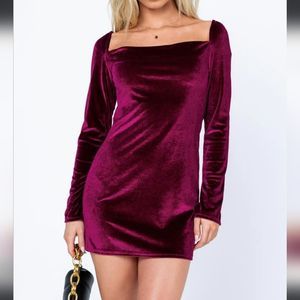 EUC Princess Polly wine red velvet long sleeve mini dress 4